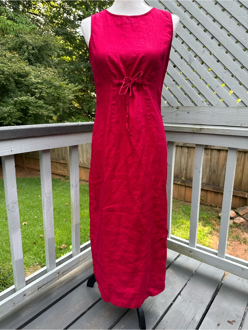 Vintage 90’s Red linen midi dress with back slit and waist tie. Size: 8